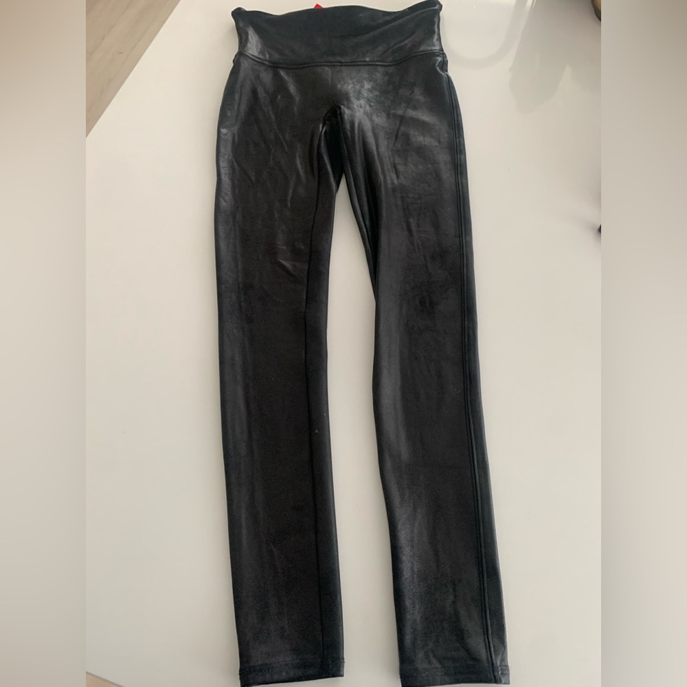 Women’s size M faux leather spanx leggings